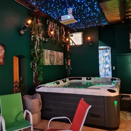 Maelio Jacuzzi Sauna Et Salle De Jeux - Privatif *